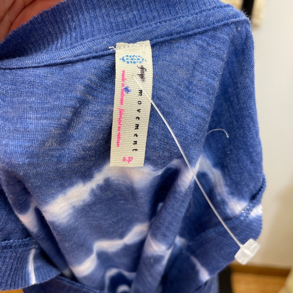 ๐
ข๐
๐
๐
Free People Movement Tie-Dye Sleeveless Shirt - Picture 9 of 11